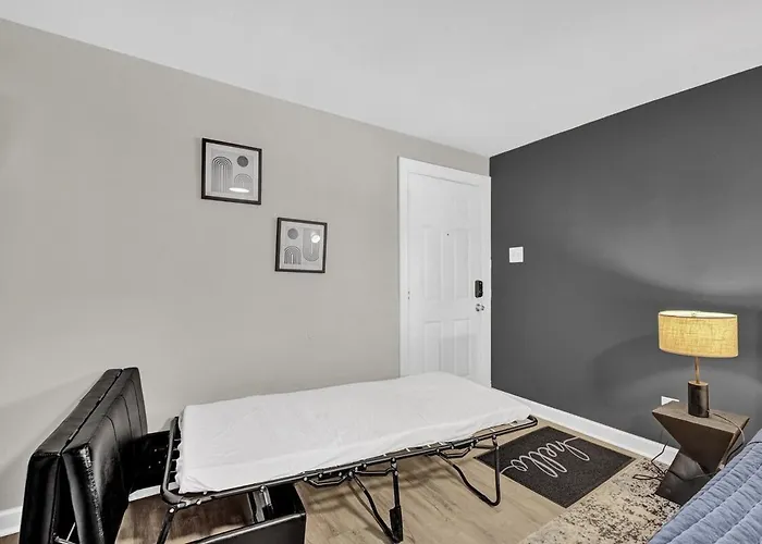 3 Mins From Downtown - Ps5, King Bed & Ev Charger Winston-Salem